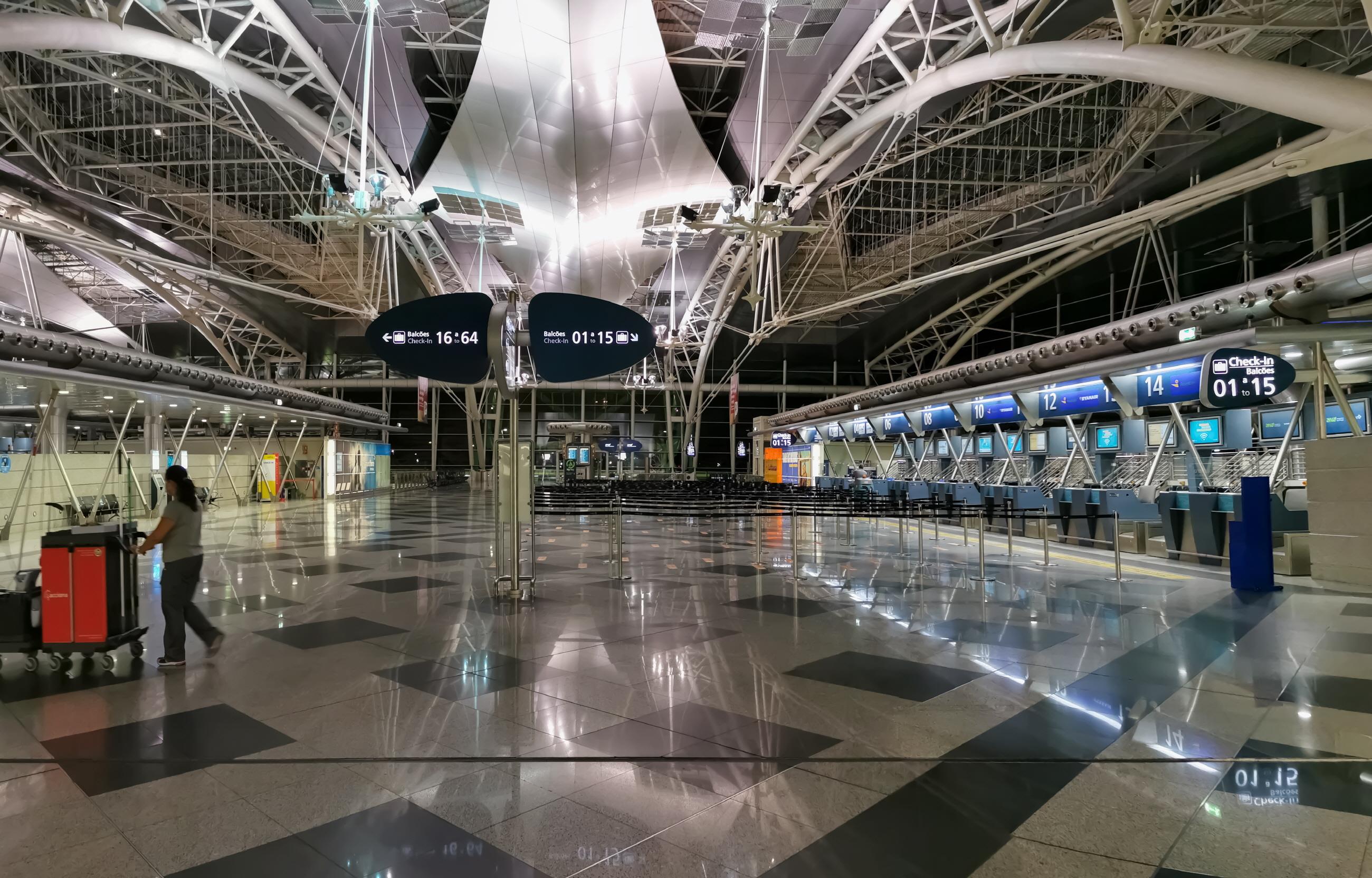 인천공항 출국 - 포르투공항 입국  Aeroporto Internacional Dr. Francisco de Sa Carneiro