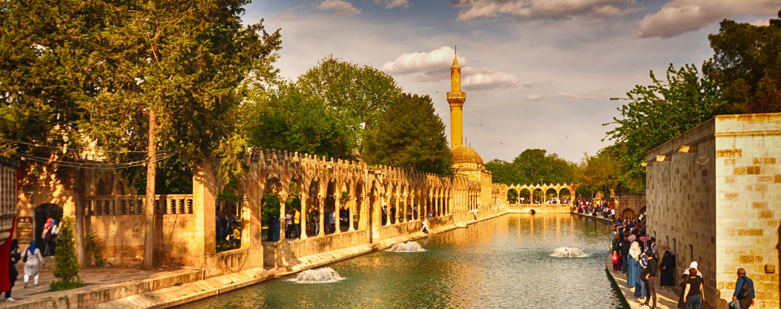 아브라함 연못  The pool of Abraham (Balıklı Gol)