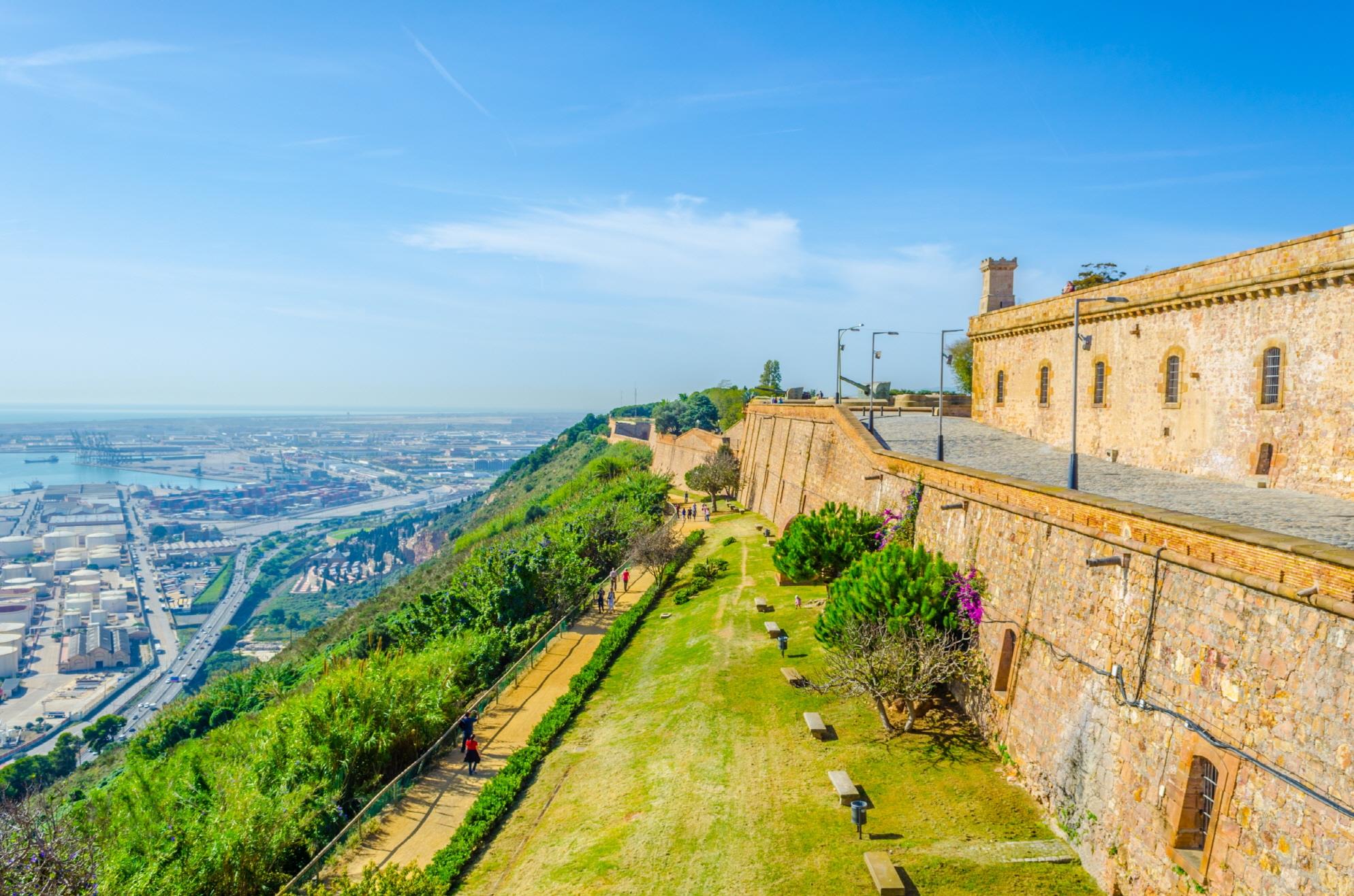 몬주익 성  Castell de Montjuic