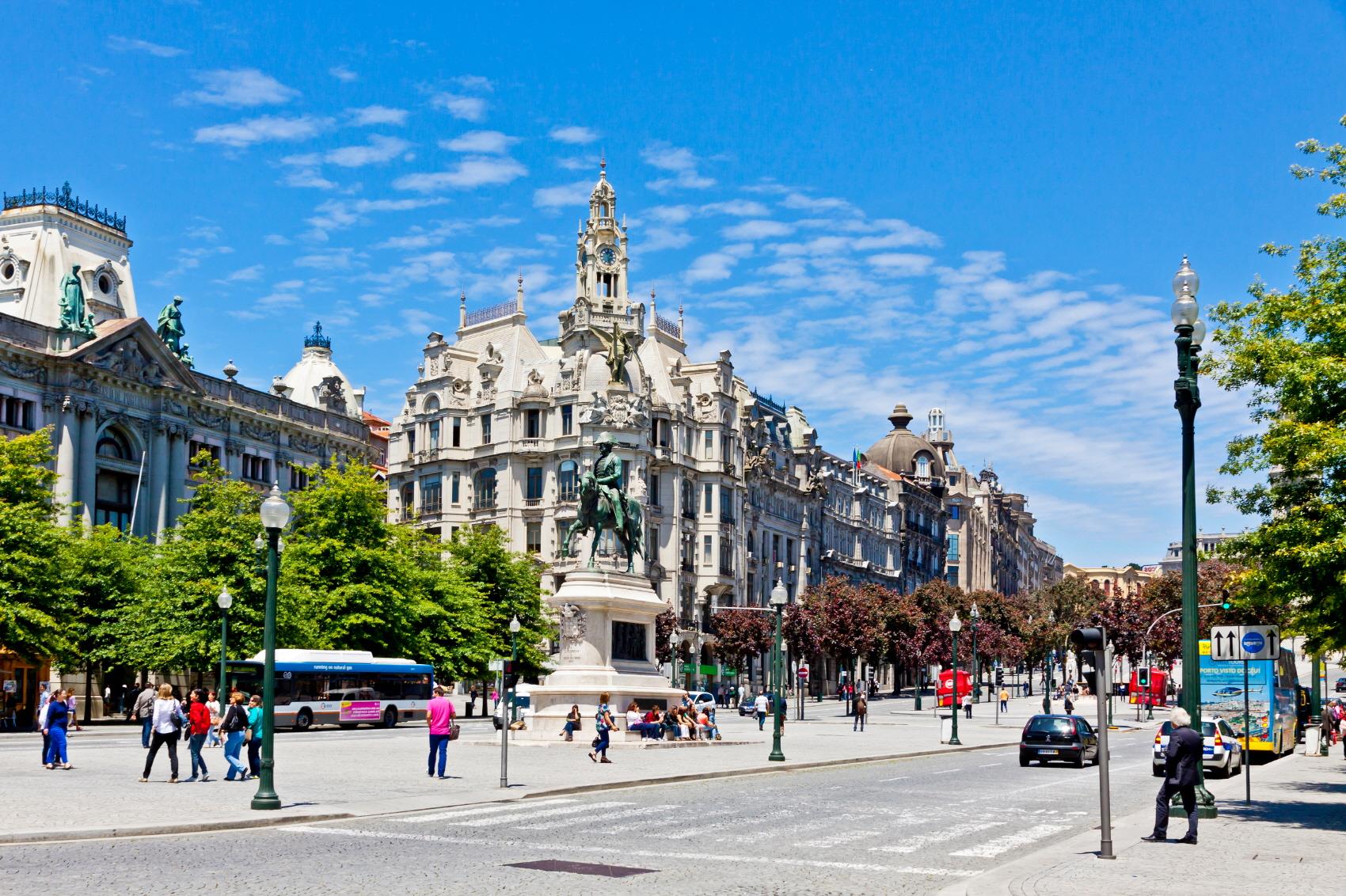 포르투 시청사  Camara Municipal & Praca da Liberdade