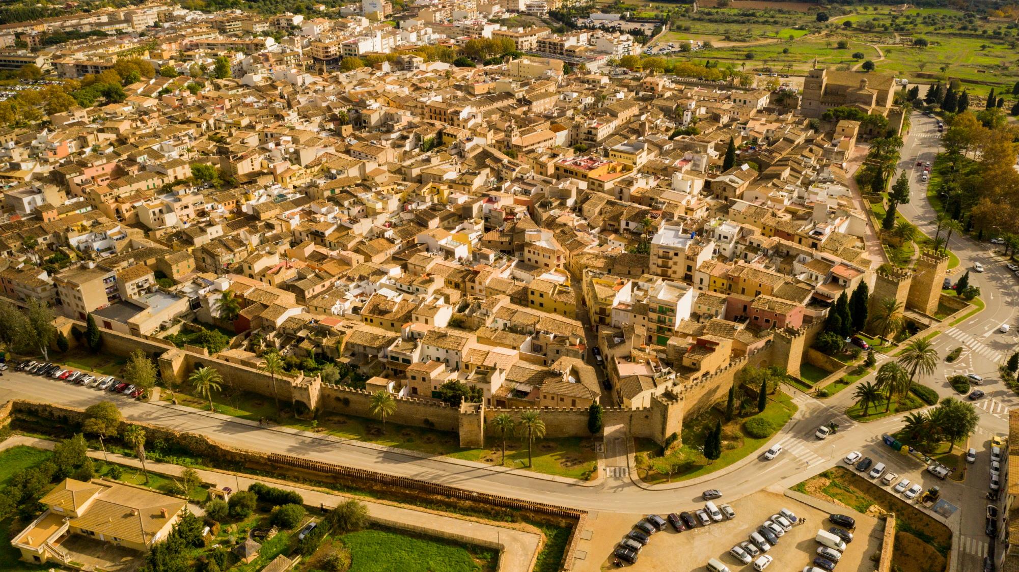 알쿠디아 마을  Alcudia Old Town