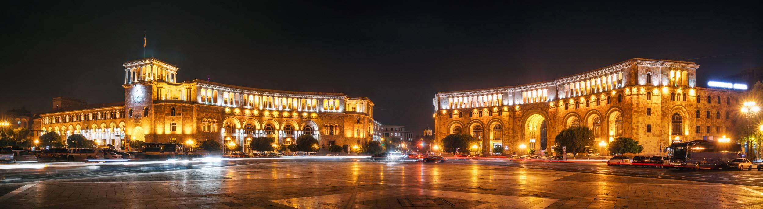 공화국 광장  Republic Square