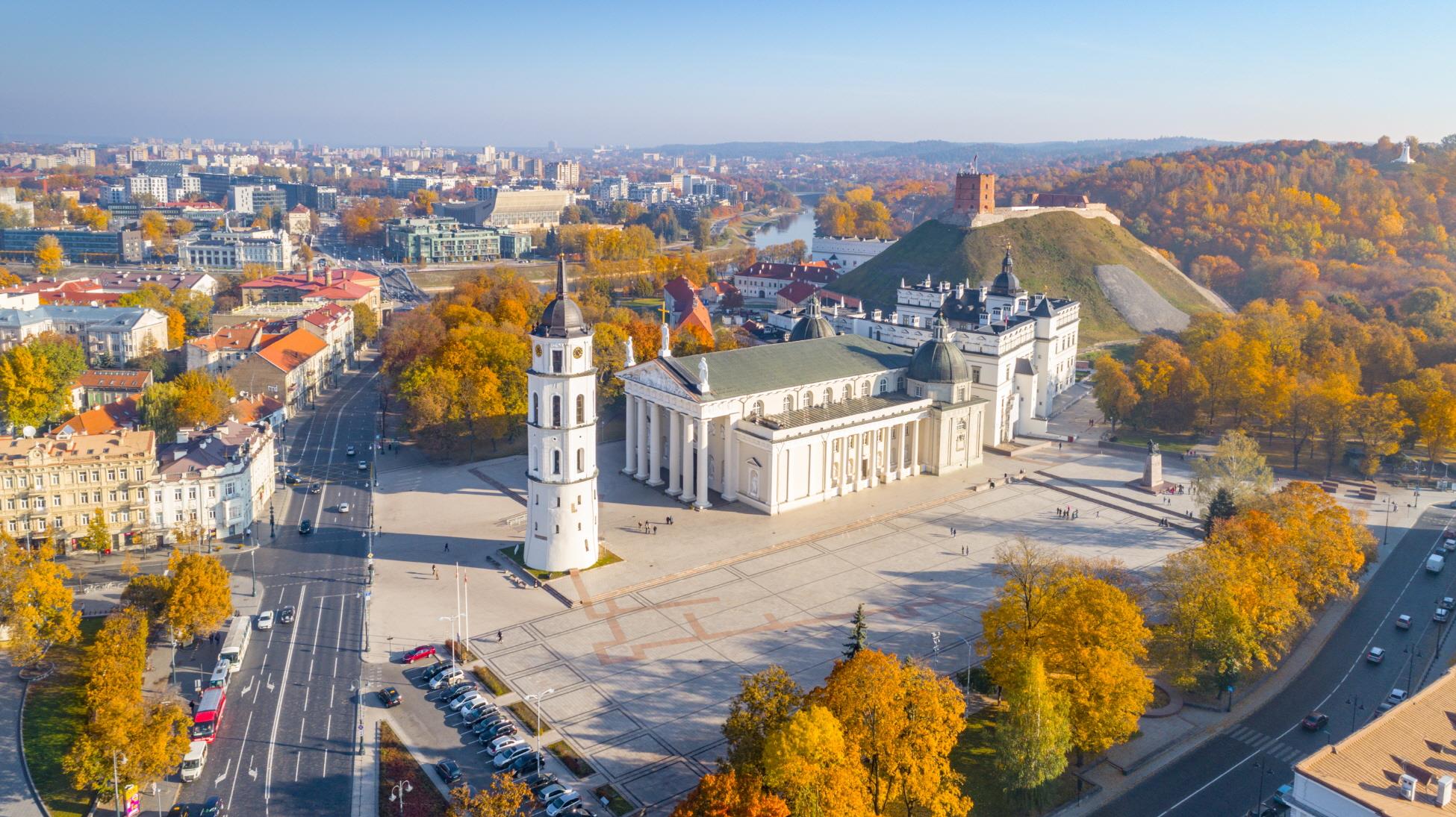 빌니우스 대성당과 종탑  Vilnius Cathedral and Bell Tower