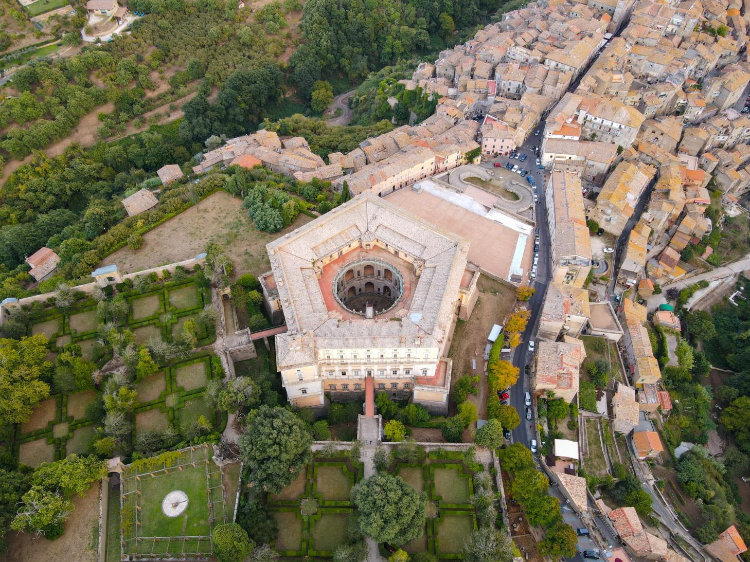 빌라 파르네제  Villa Farnese(=Villa caprarola)