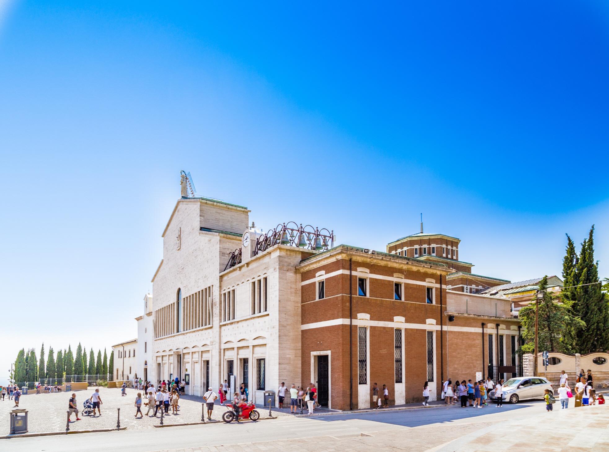 산타 마리아 델라 그라지에 성당  Santa maria della Grazie