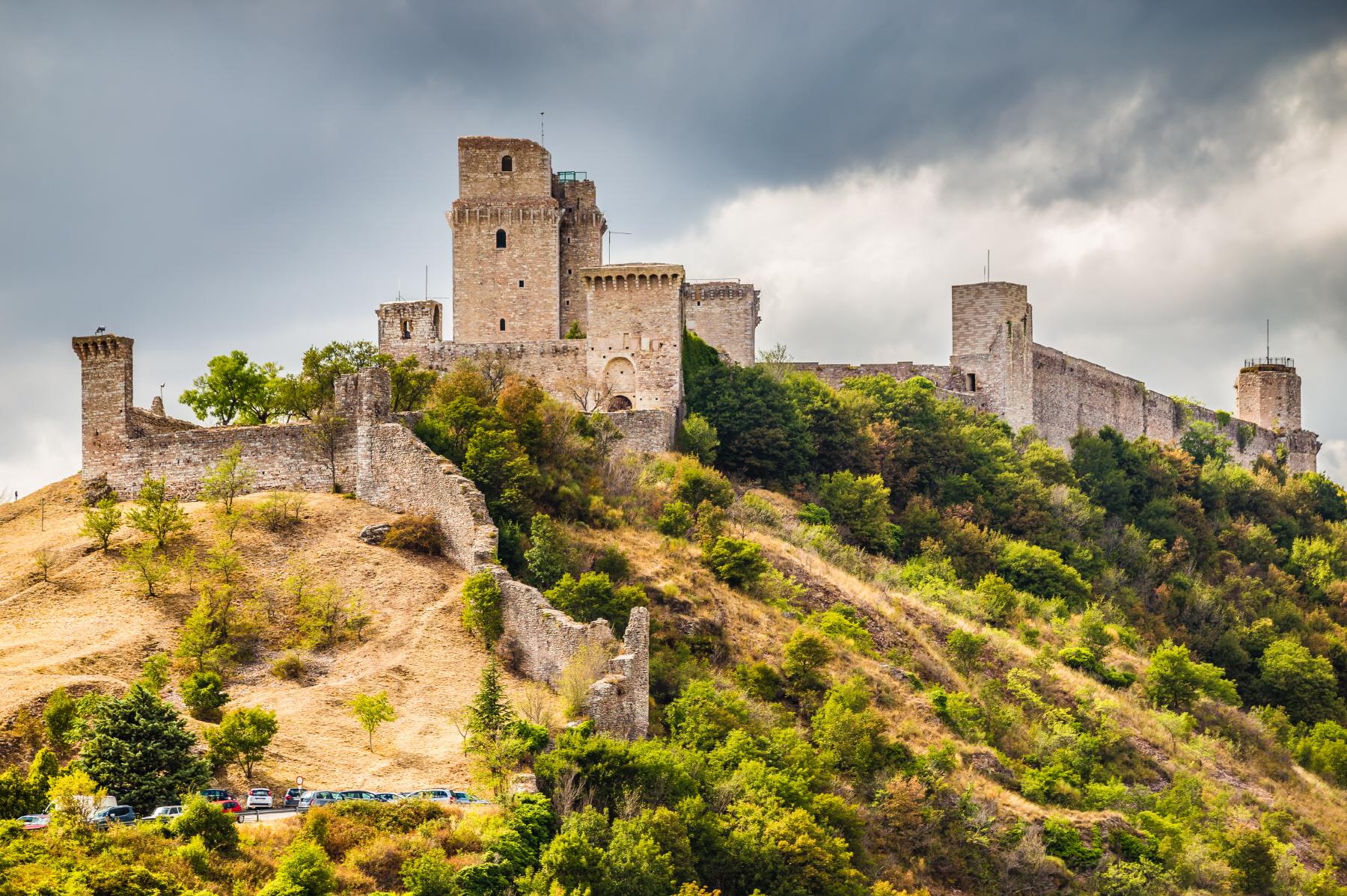 로카 마조레 요새  Rocca Maggiore fortress