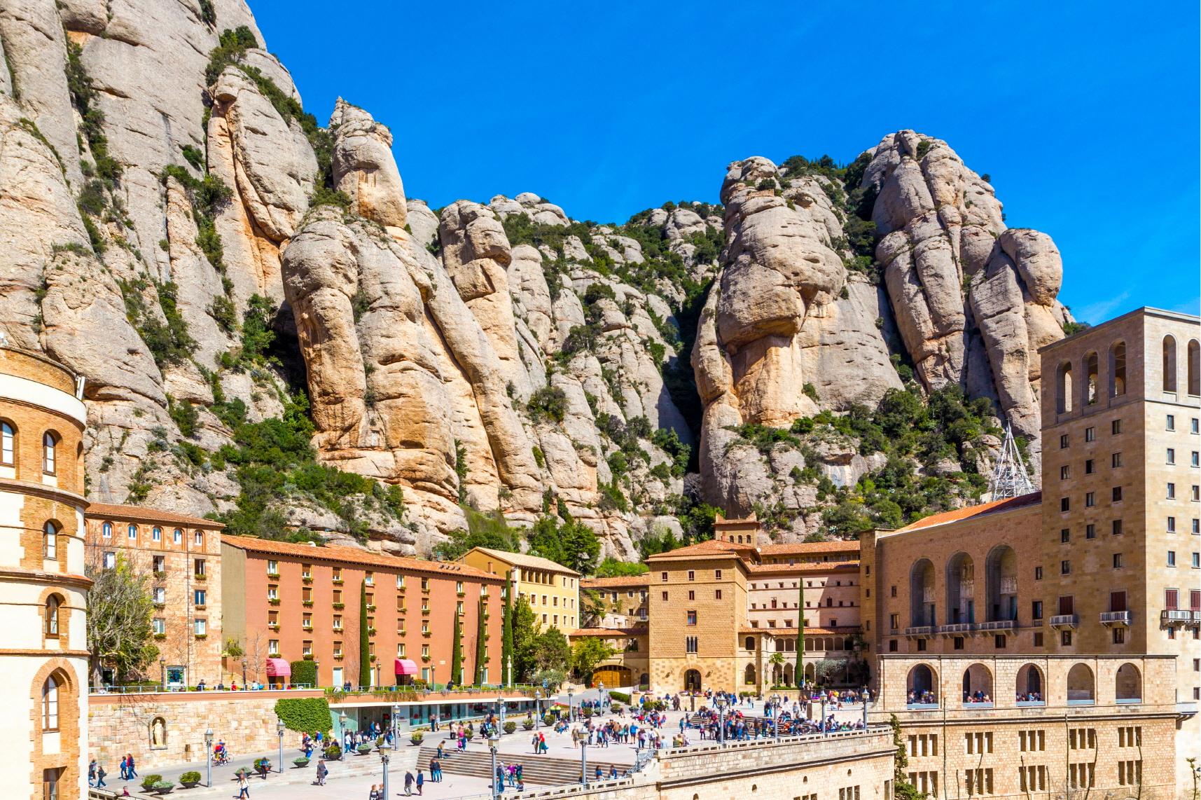 몬세라트 수도원  Monasterio de Montserrat