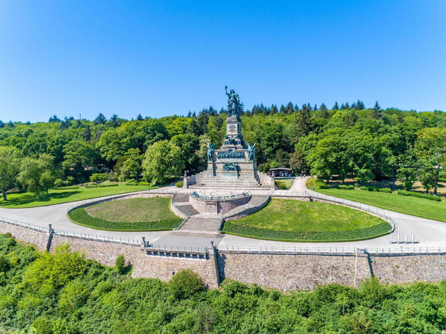 니더발트 언덕  Niederwald Monument