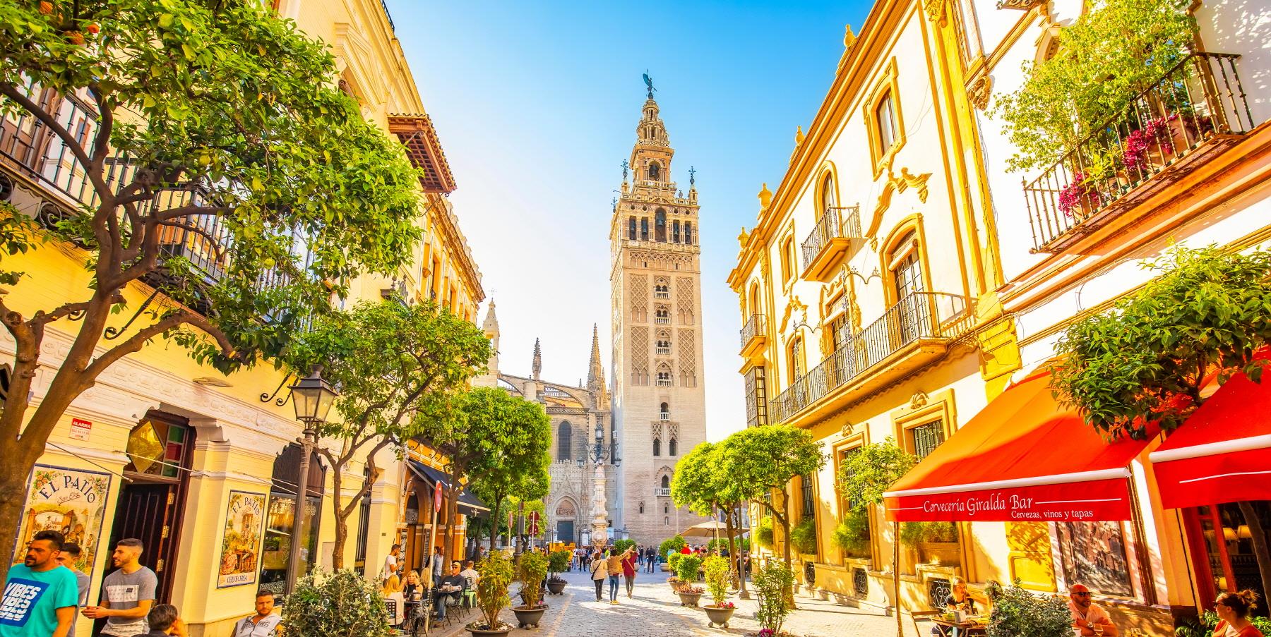 히랄다 탑  Torre de la Giralda