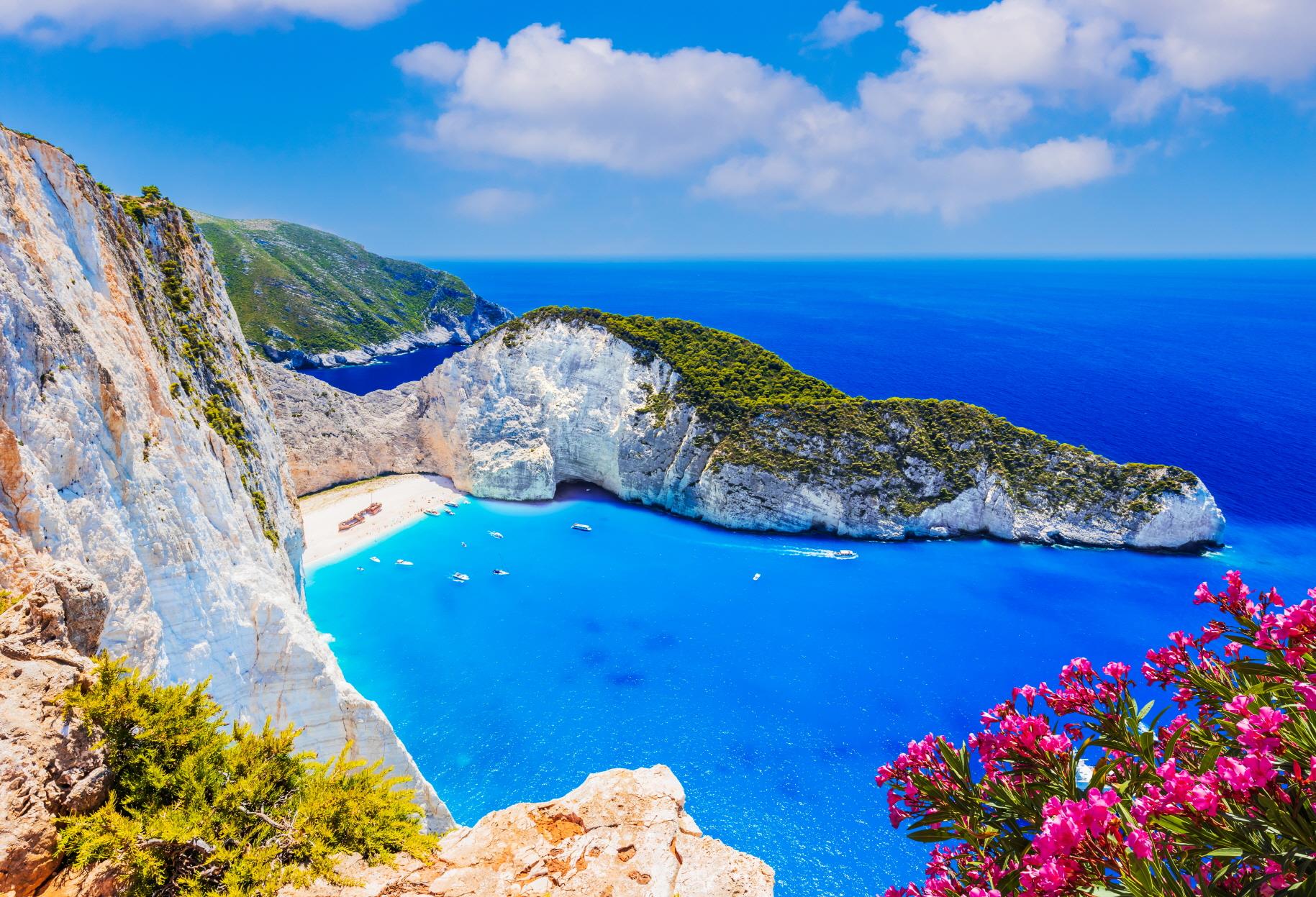 나바지오 해변  Navagio Beach