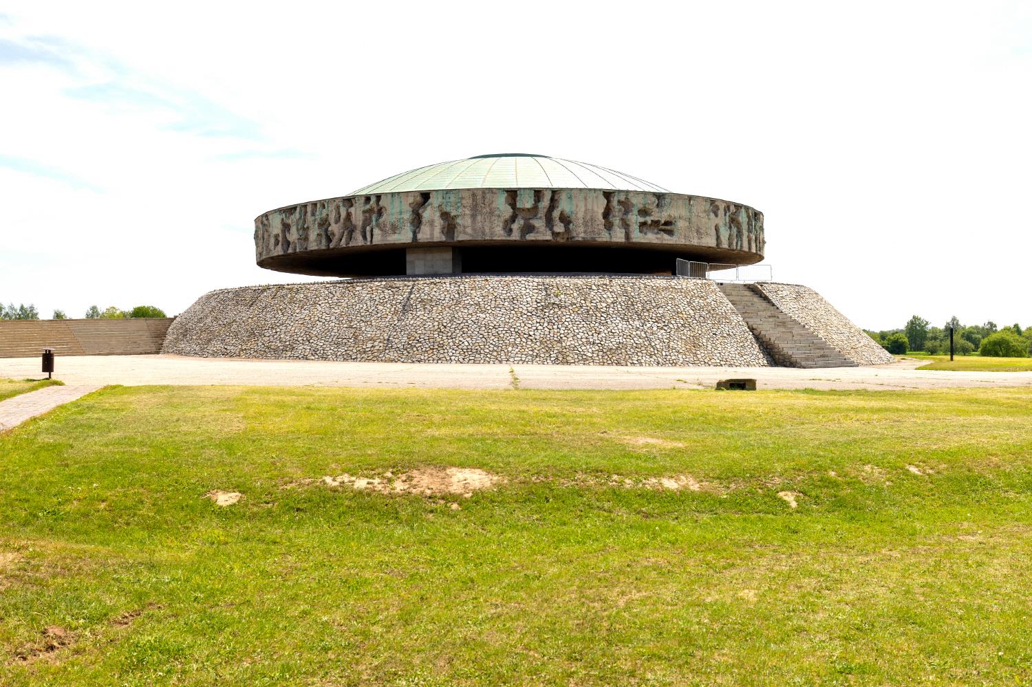 마이다네크 유태인 수용소  The State Museum of Majdanek