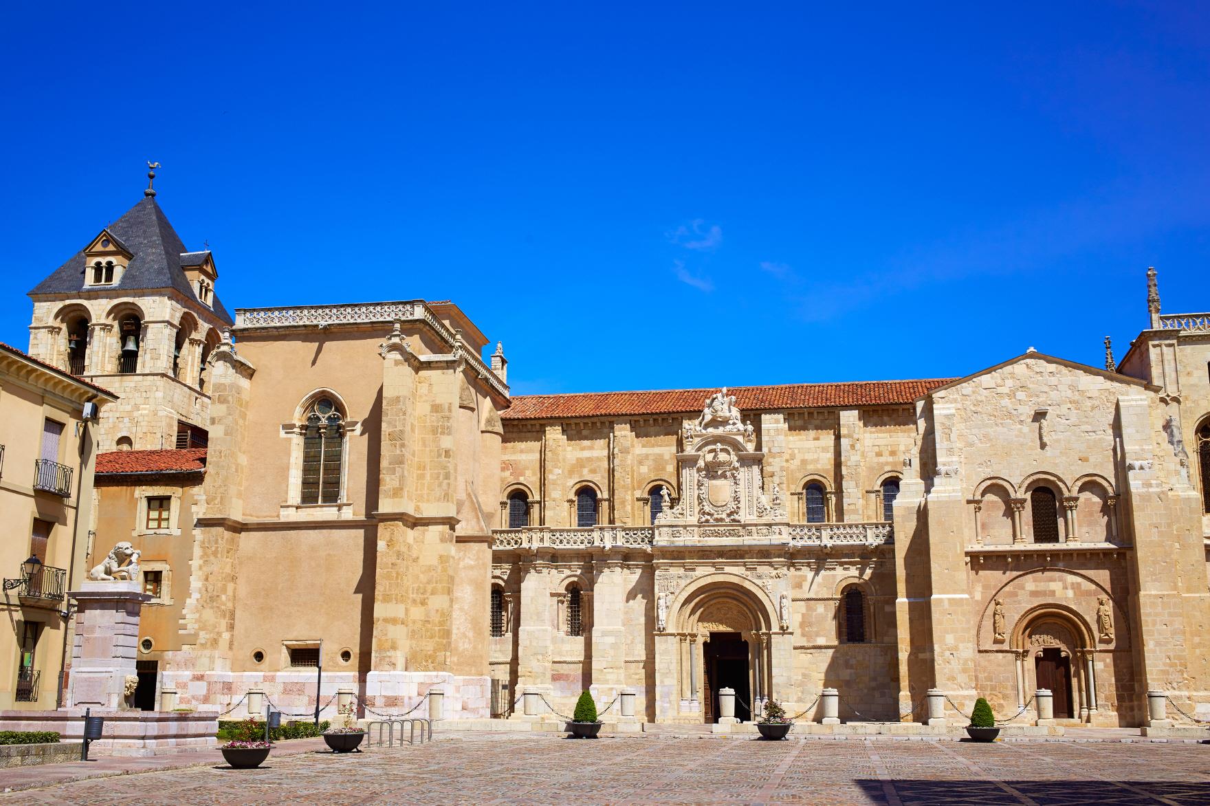 레온 산이시드로 성당  Basilica de San Isidoro