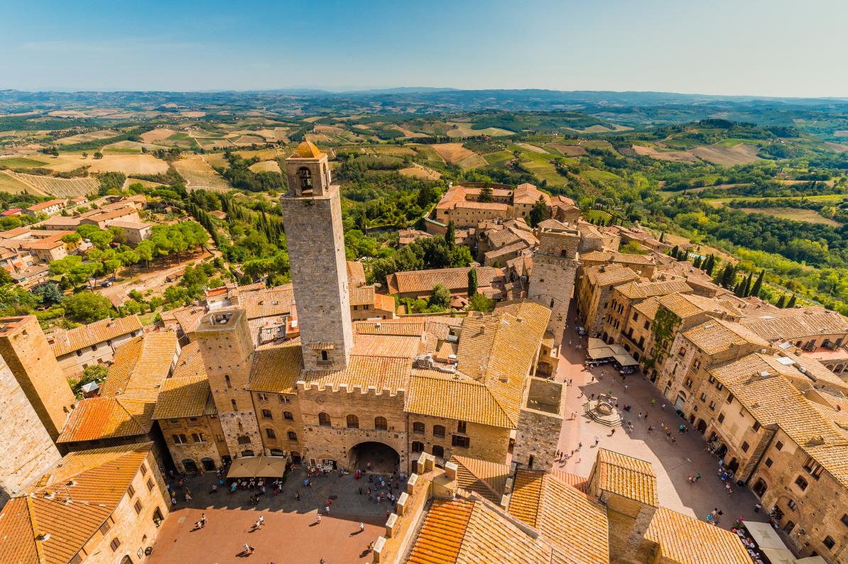 치스테르나 광장  San Gimignano Provincia di Siena