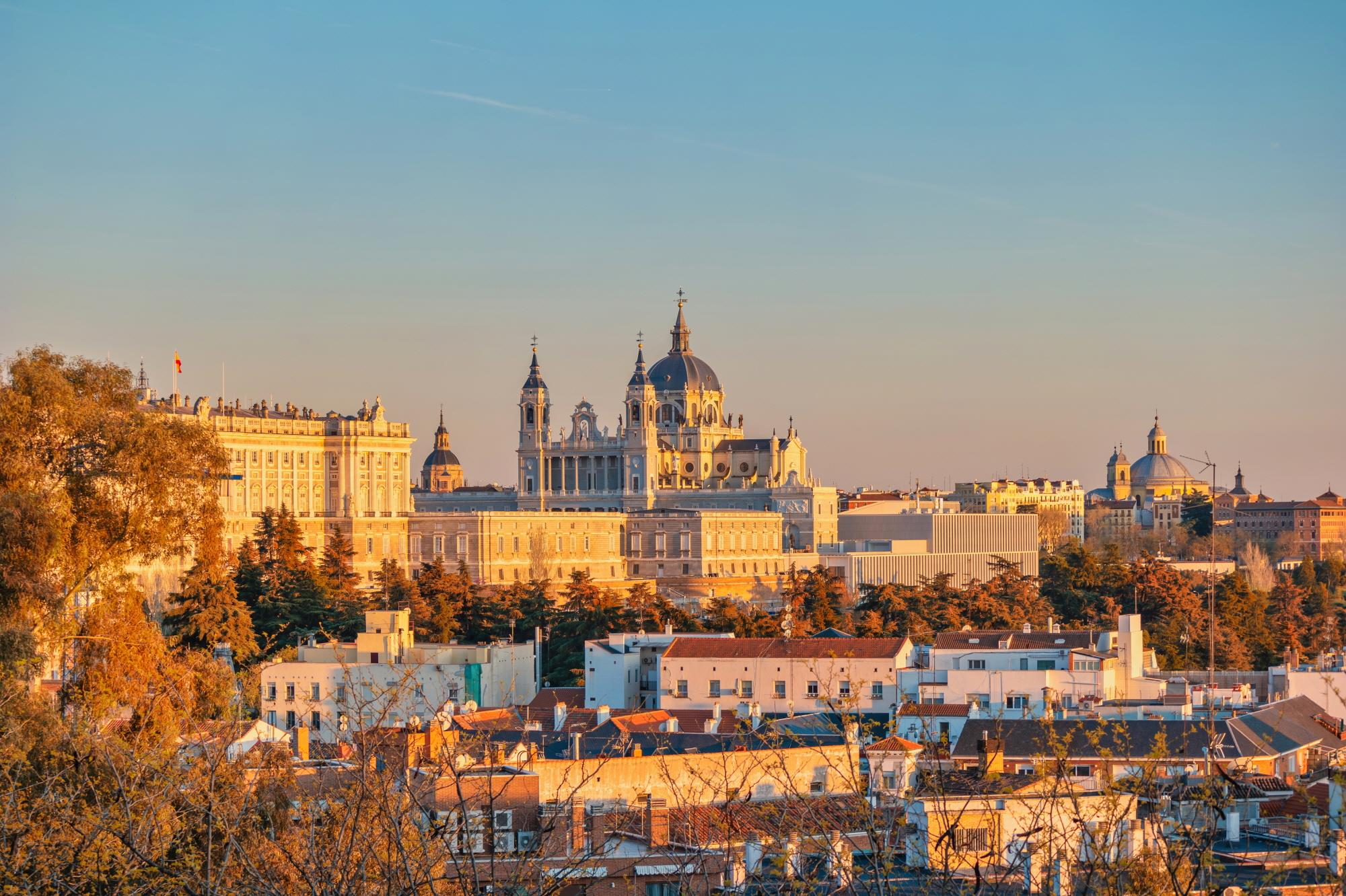 알무데나 대성당  Almudena Cathedral