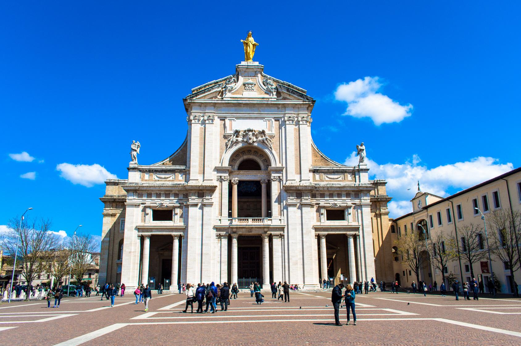 산타 마리아 델리 안젤리 성당  Basilica di Santa Maria degli Angeeli