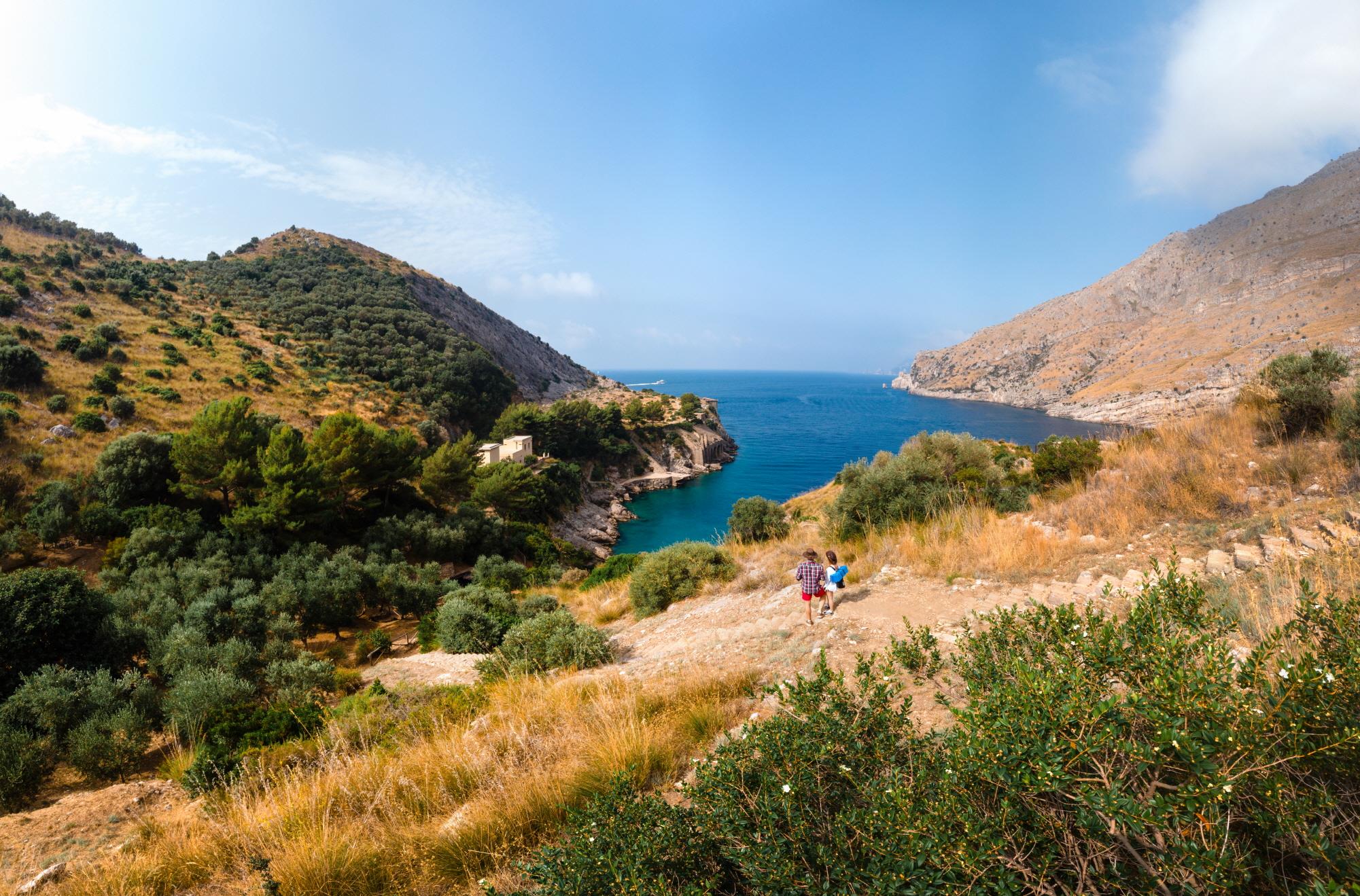 푼타 델라 캄파넬라 트레킹  Punta Della Campanella trekking