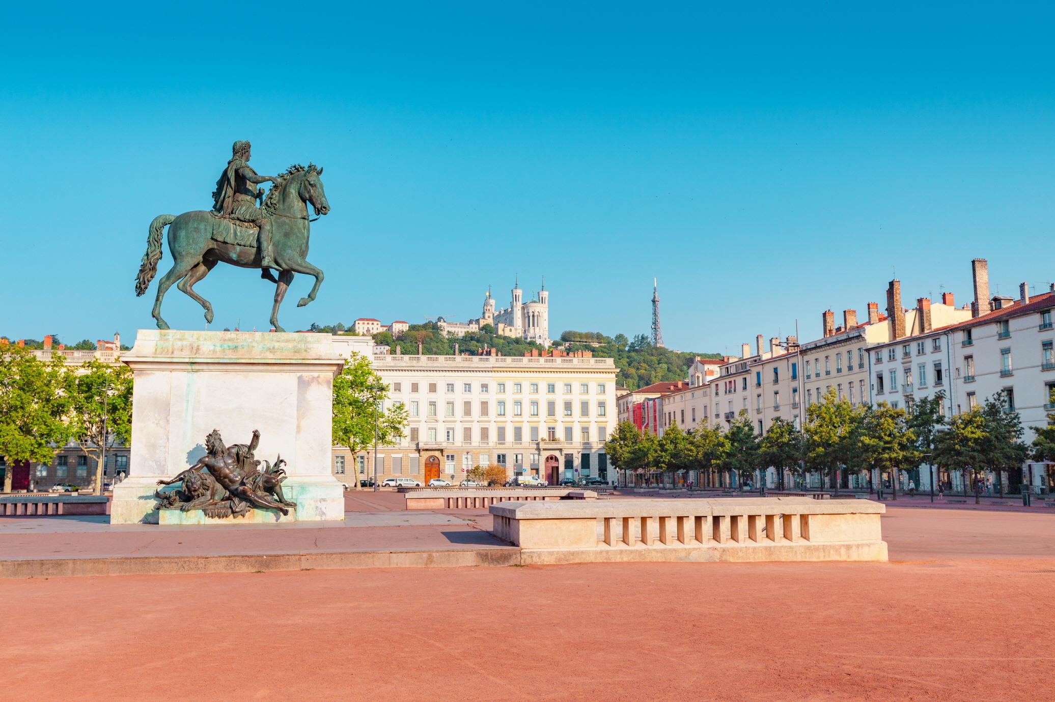 벨쿠르 광장  Place Bellecour