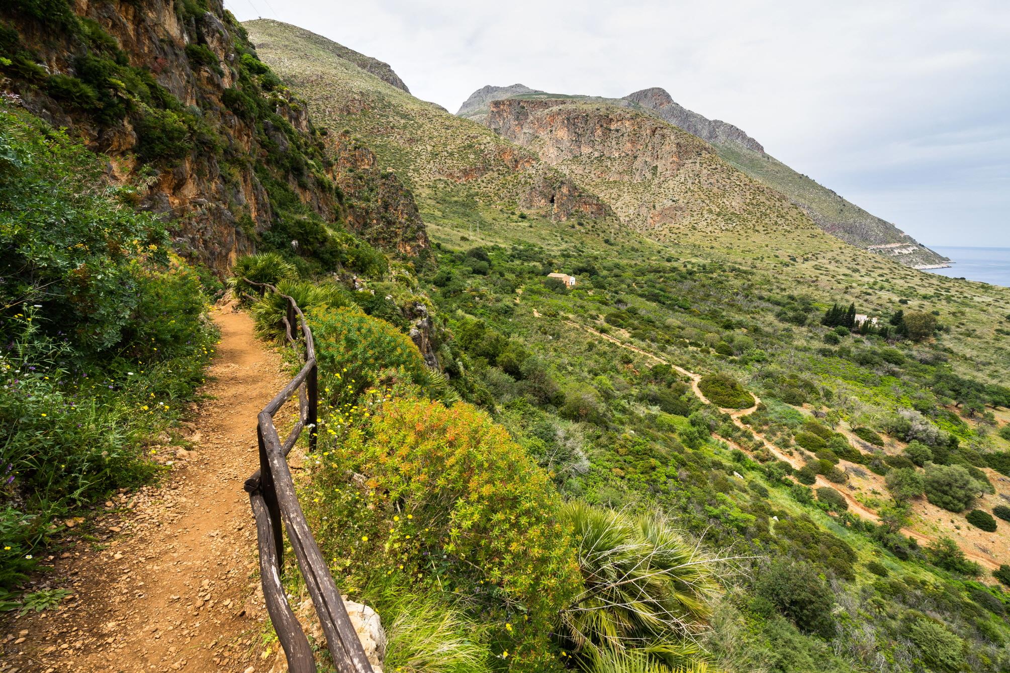 진가로 트래킹  Zingaro Park trekking