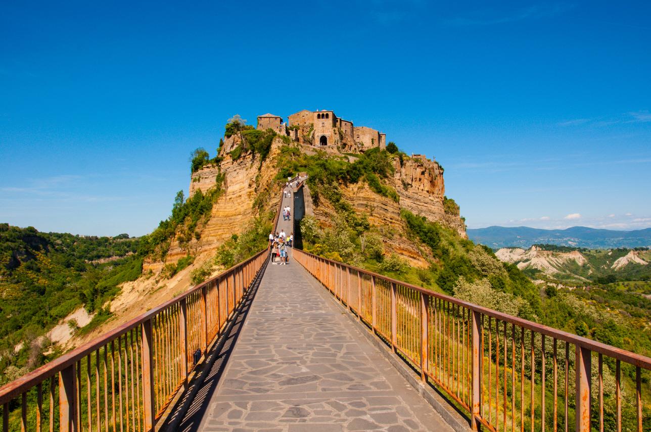 치비타 디 바뇨레조  Civita di Bagnoregio