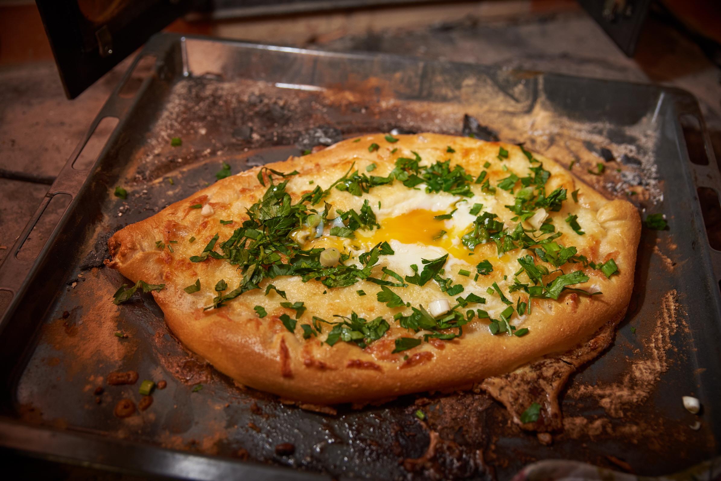 하차뿌리  Khachapuri