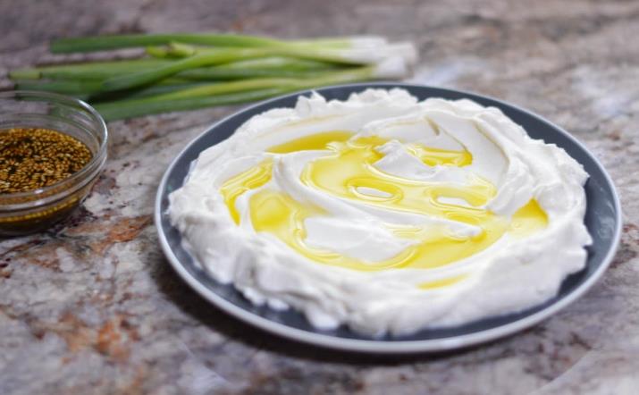 라브네  Labneh