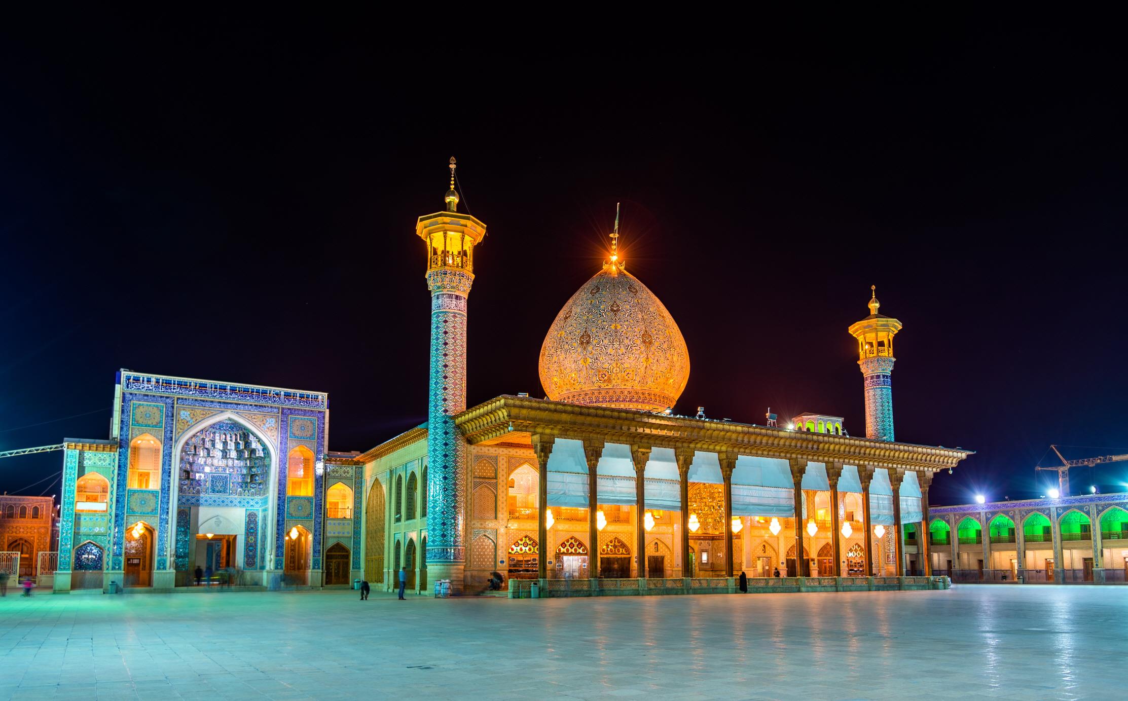 샤헤체라그 사원  Shah-e-Cheragh