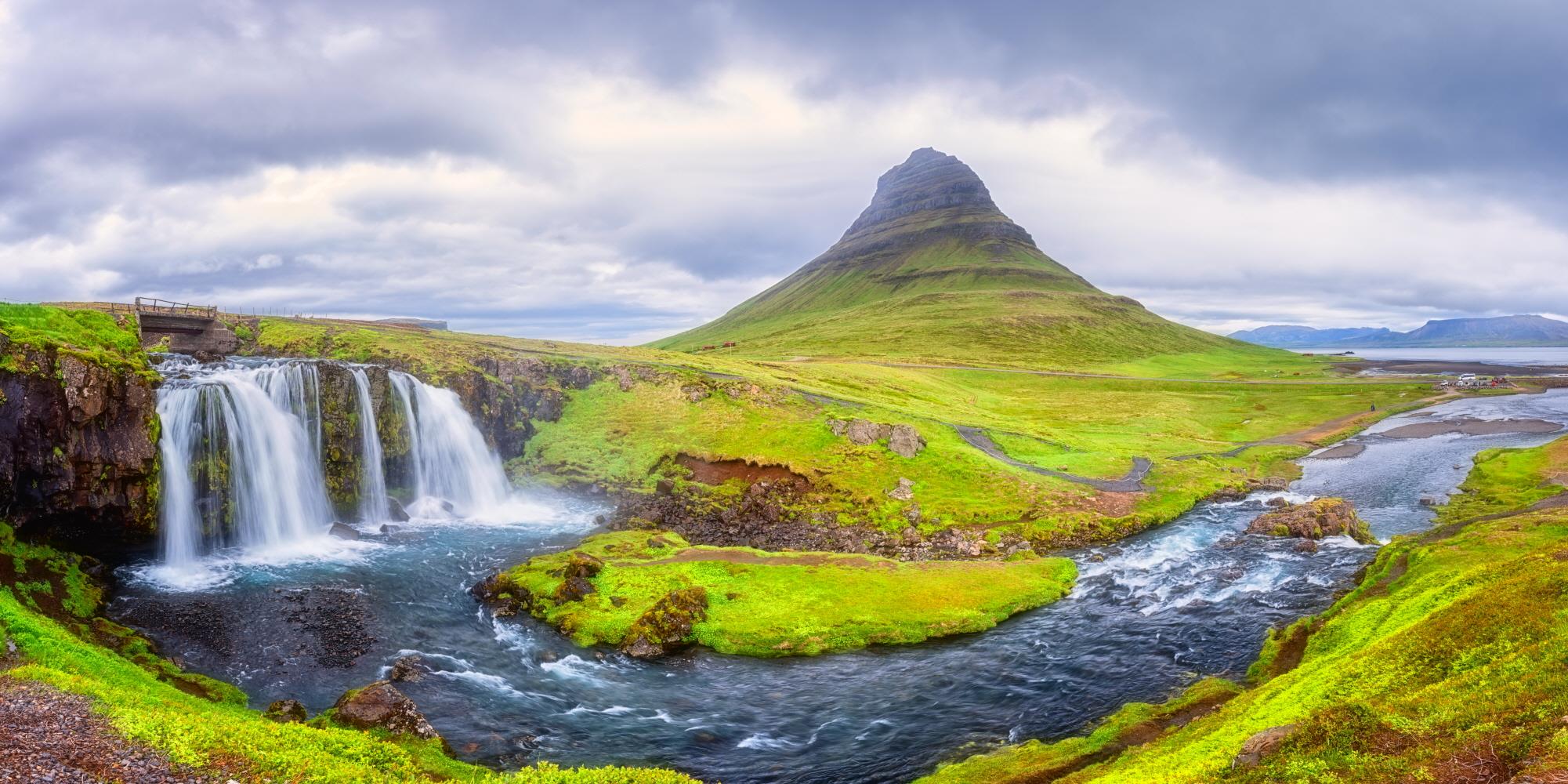 키르큐펠  Kirkjufell