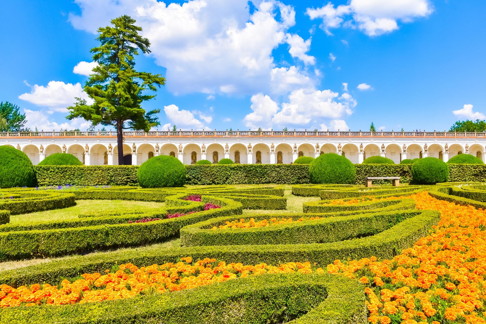 대주교 저택과 정원  Archbishop chateau and garden