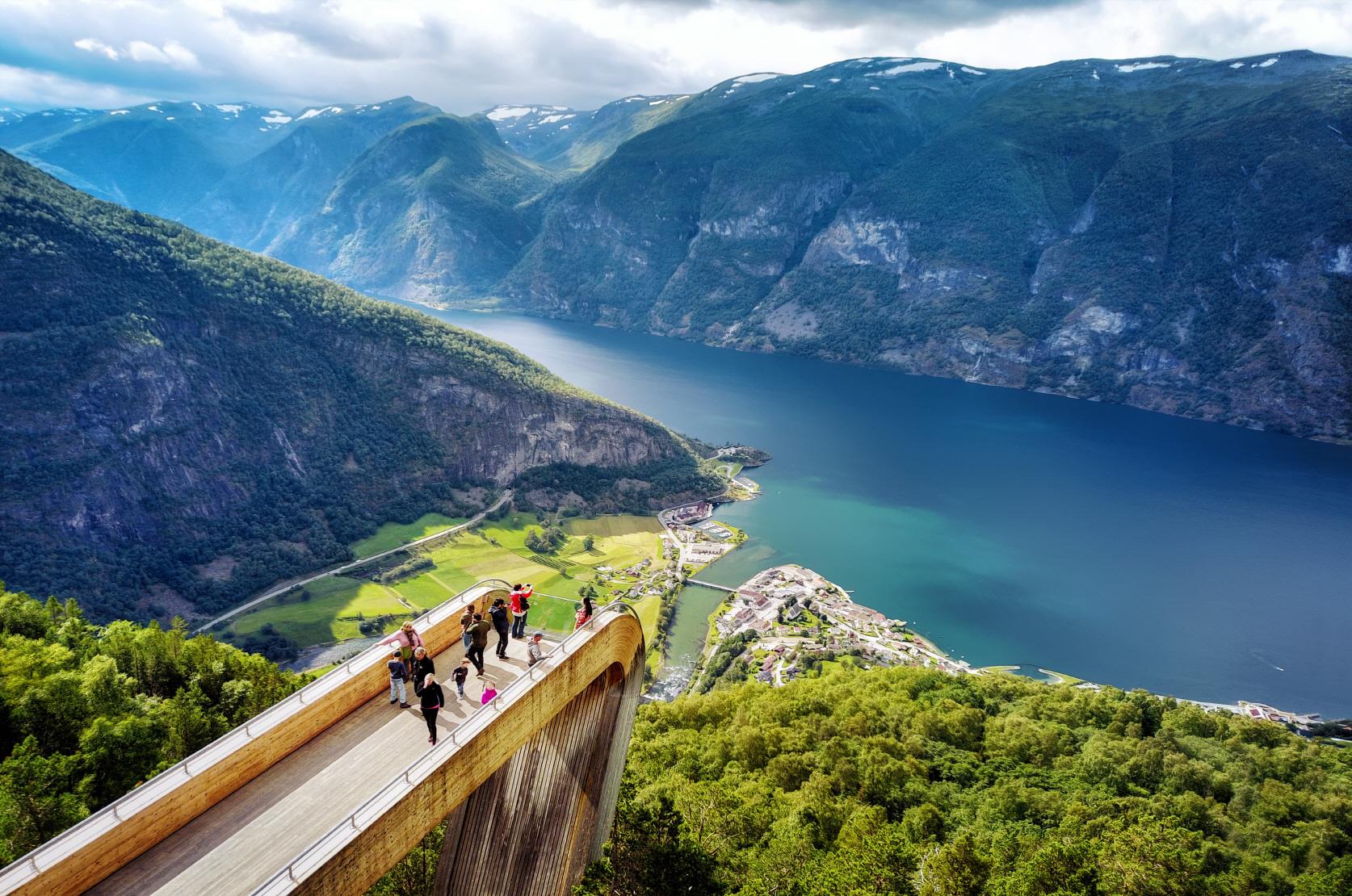 스테가스테인 전망대  Stegastein Viewpoint