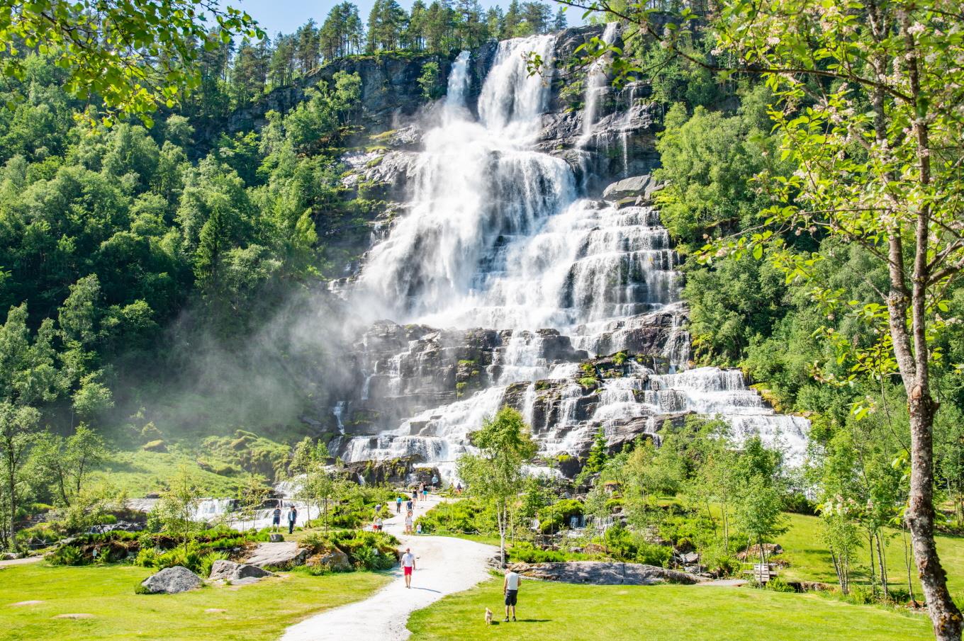 트빈데 폭포  Tvindefossen