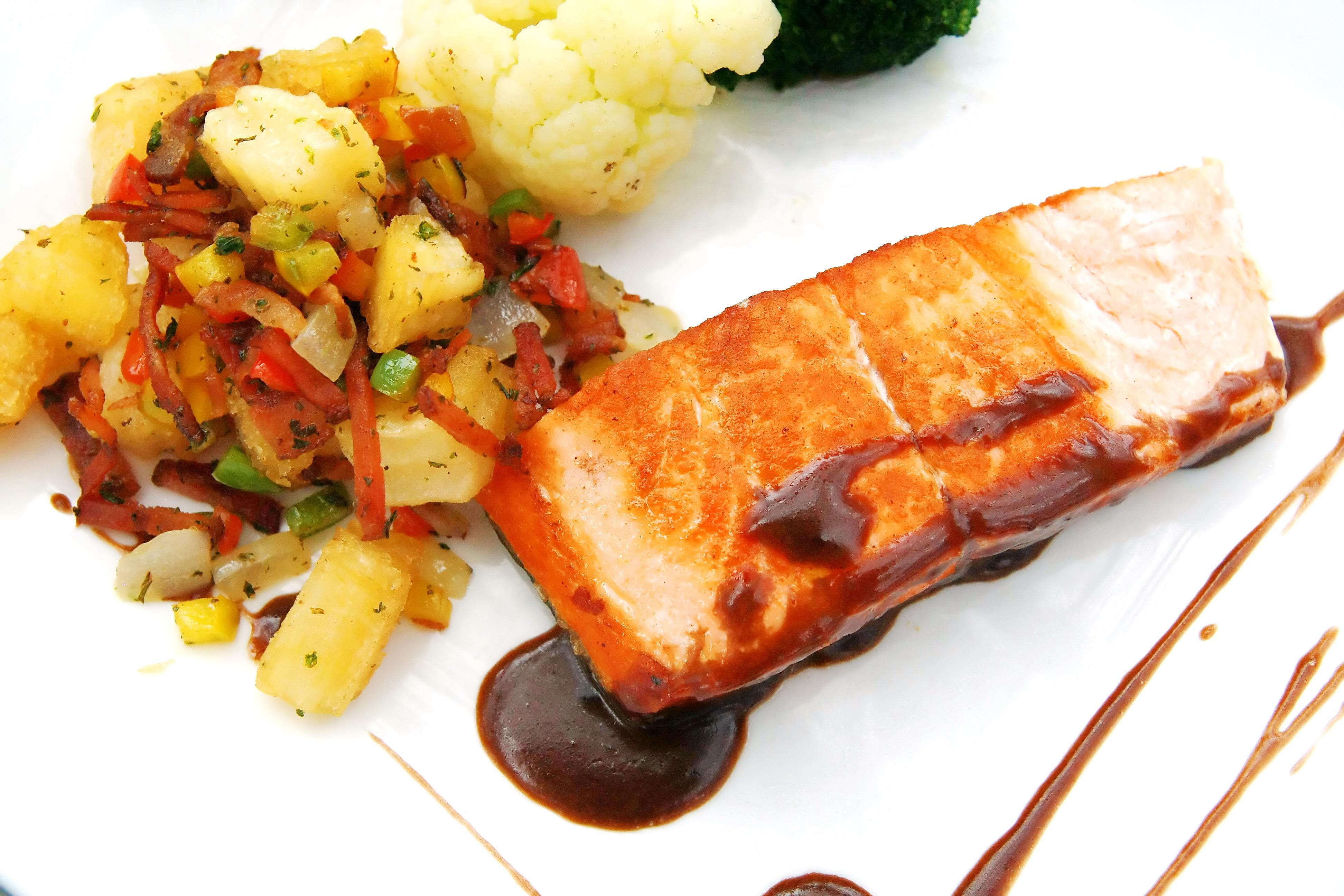 연어 스테이크  Grilled Salmon Steak