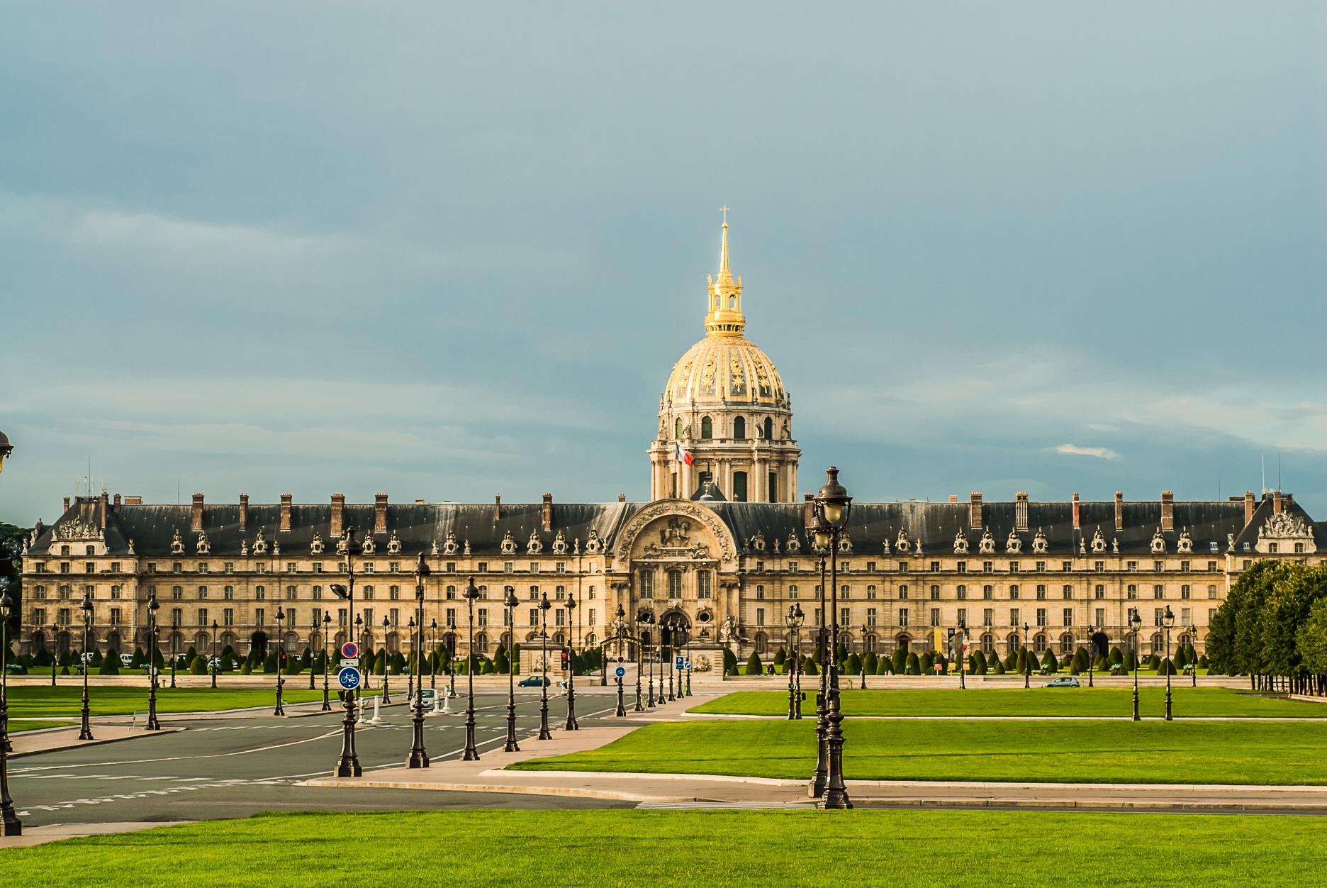 앵발리드  Invalides