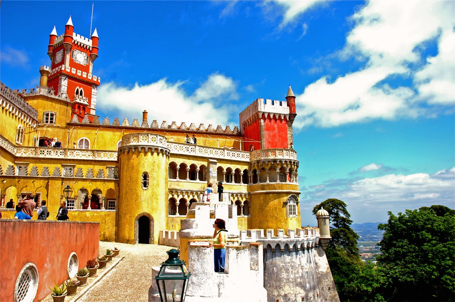 페나 성  Palacio Nacional da Pena