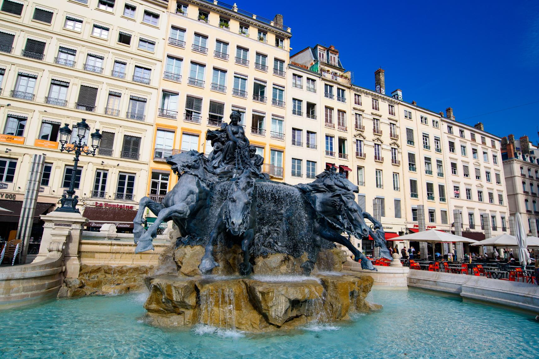 테로 광장  Place des Terreaux