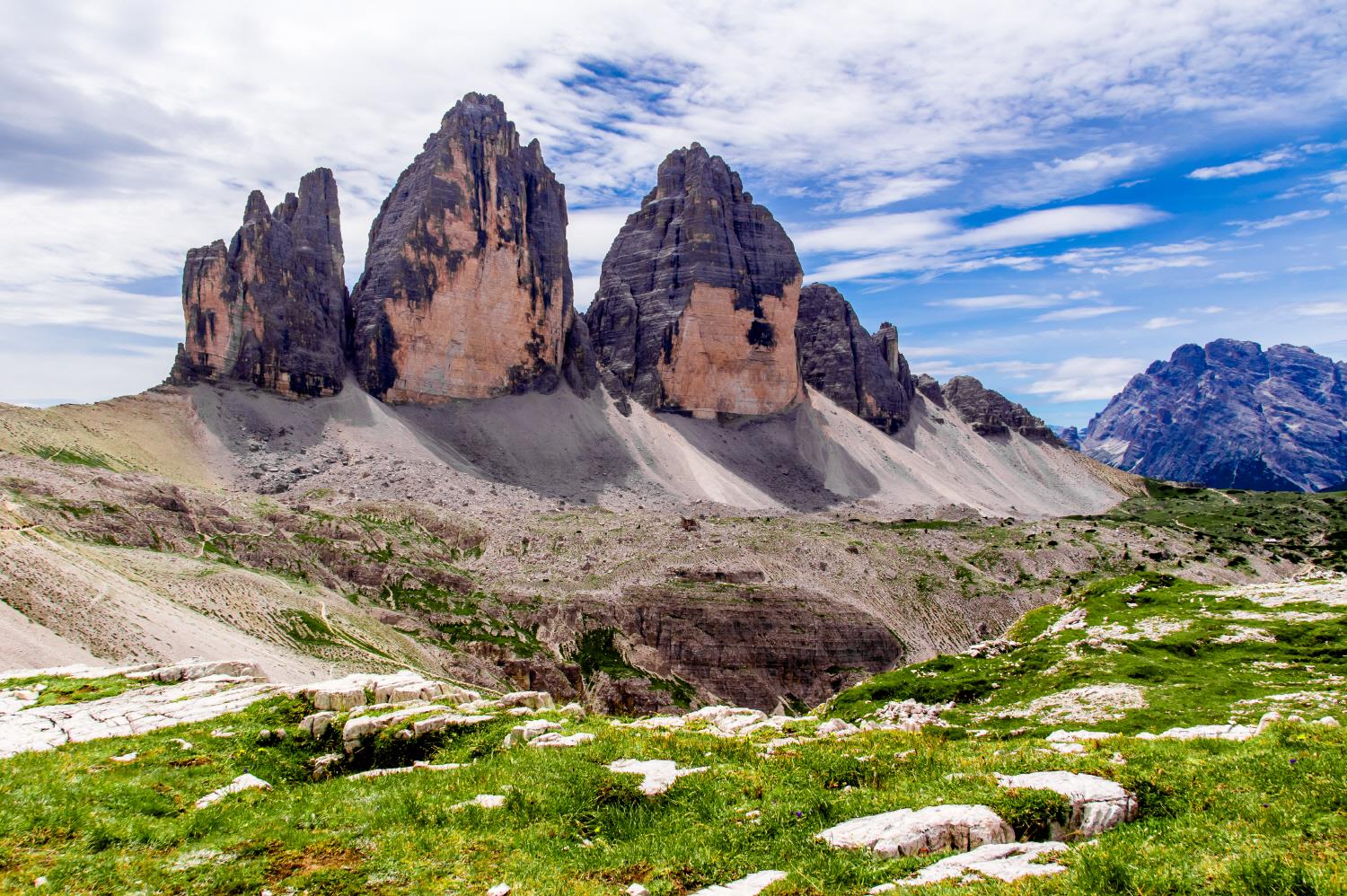 트레치메 디 라바레도 산  Tre Cime di Lavaredo