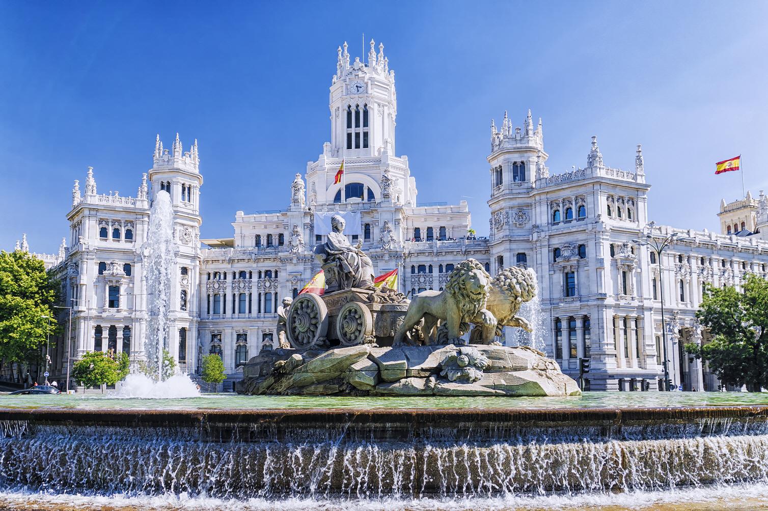 시벨레스광장과 분수 (Cibeles Fountai)