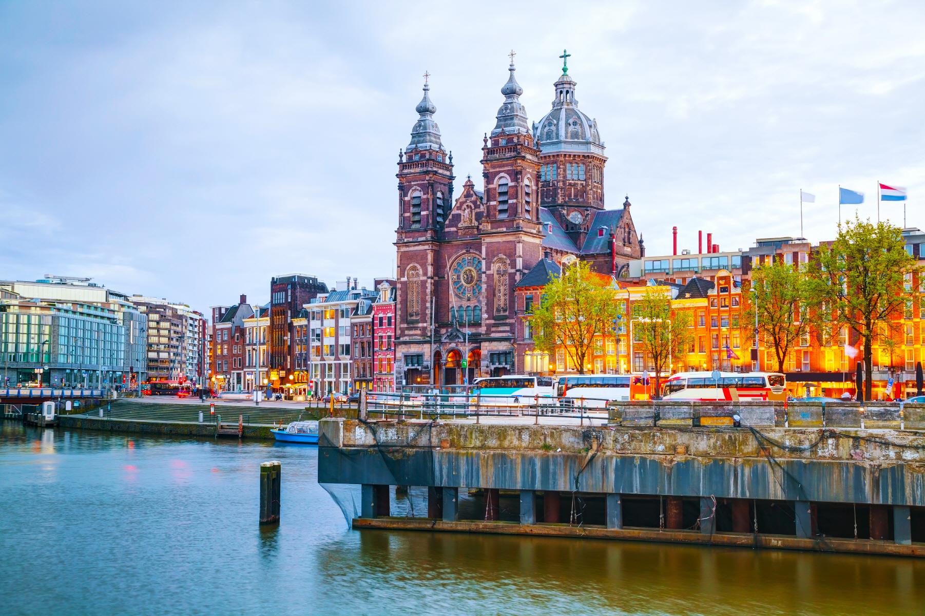 암스테르담 성니콜라스 교회  Basilica of Saint Nicholas, Amsterdam