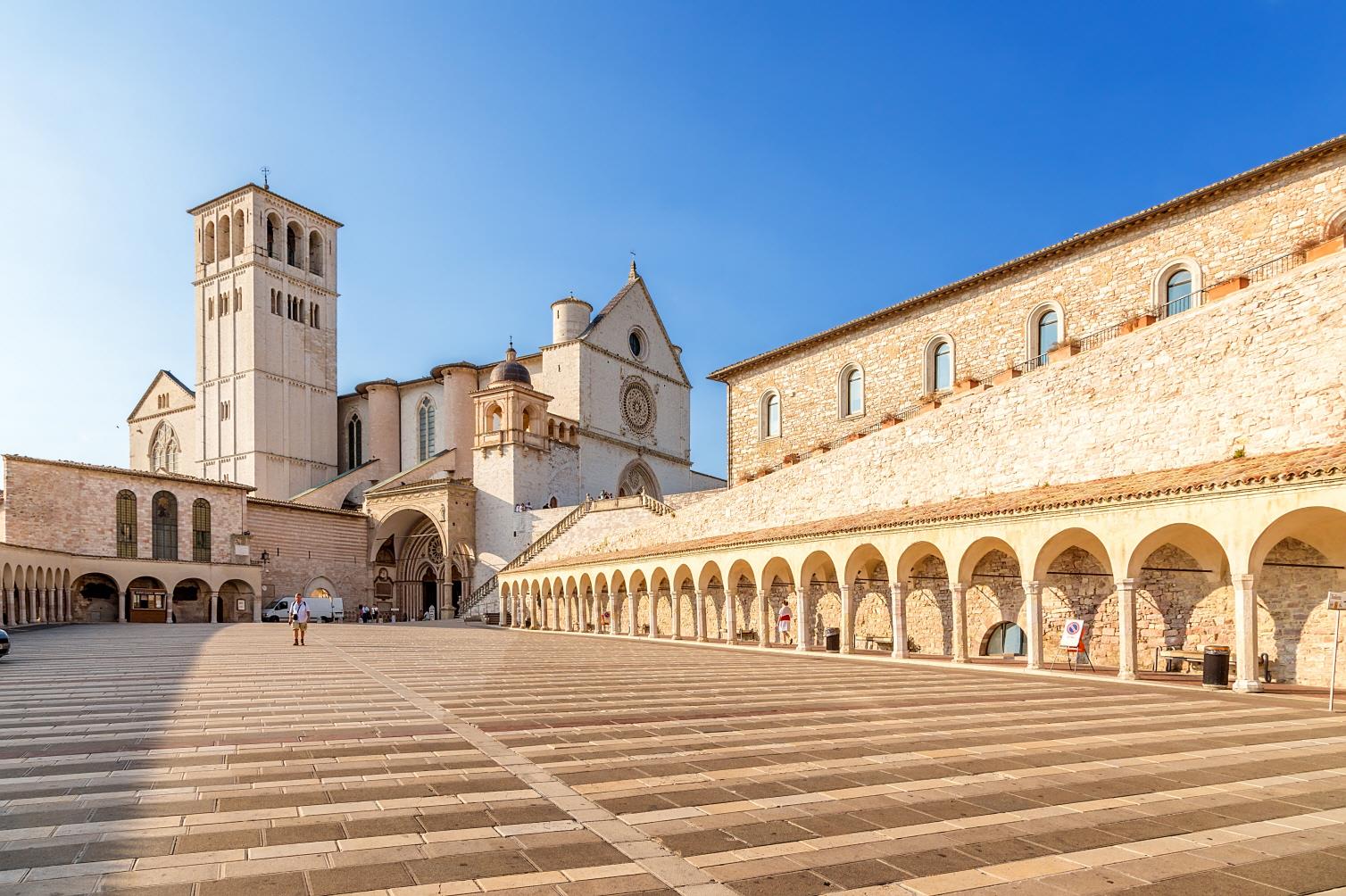 성 프란체스코 대성당  Basilica di San Francesco