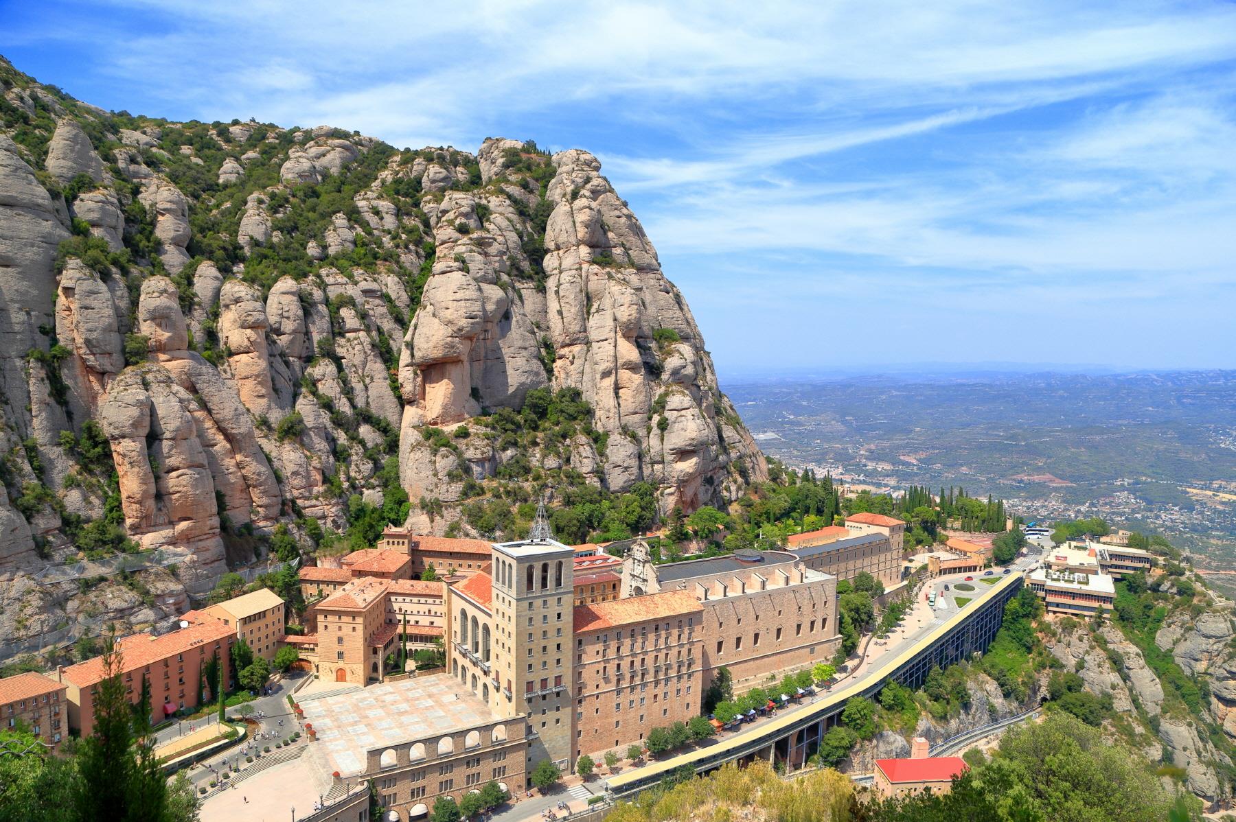 몬세라트 수도원  Monasterio de Montserrat