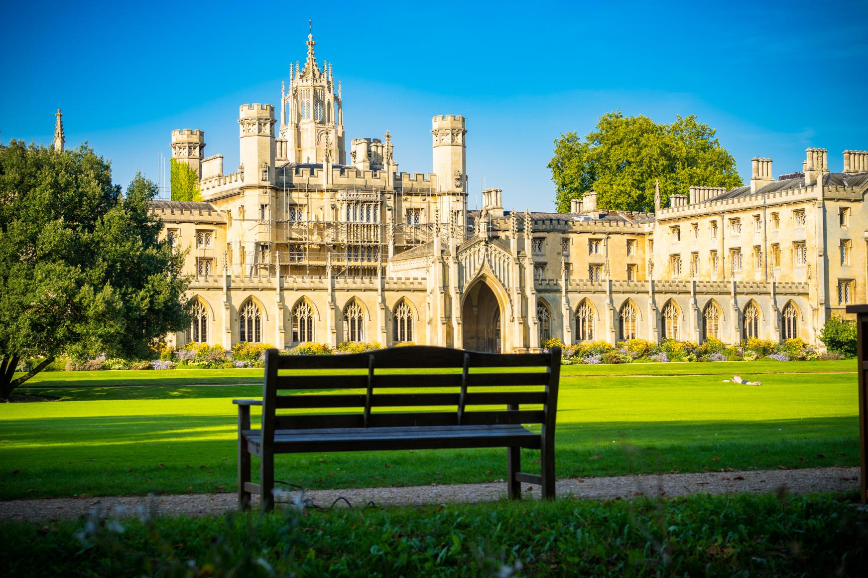 트리니티 칼리지  Trinity College